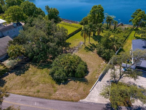 4607 E RIVER HILLS DRIVE, TAMPA, FL 33617