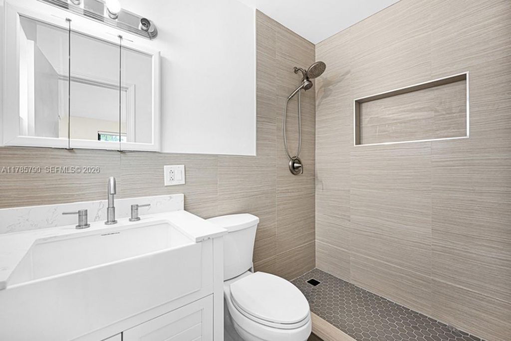 8451 NW 10th St, Pembroke Pines, FL 33024 Photo