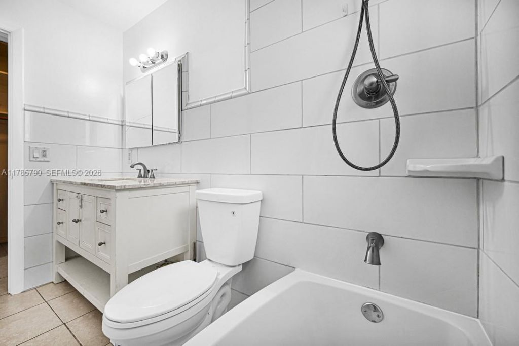 8451 NW 10th St, Pembroke Pines, FL 33024 Photo