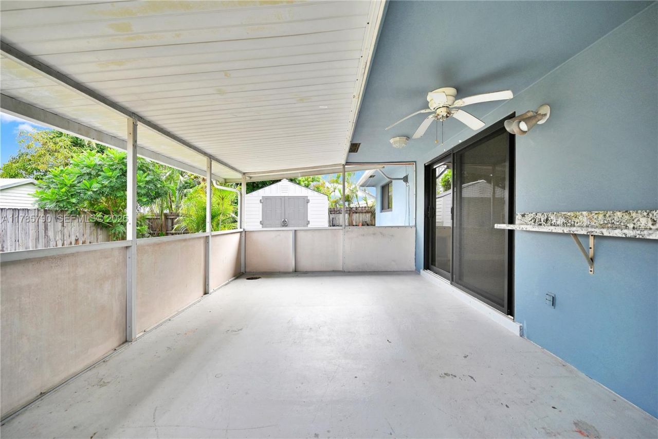 8451 NW 10th St, Pembroke Pines, FL 33024 Photo