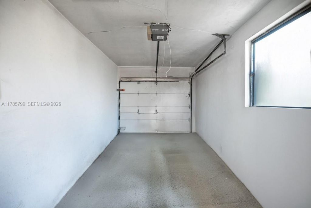 8451 NW 10th St, Pembroke Pines, FL 33024 Photo