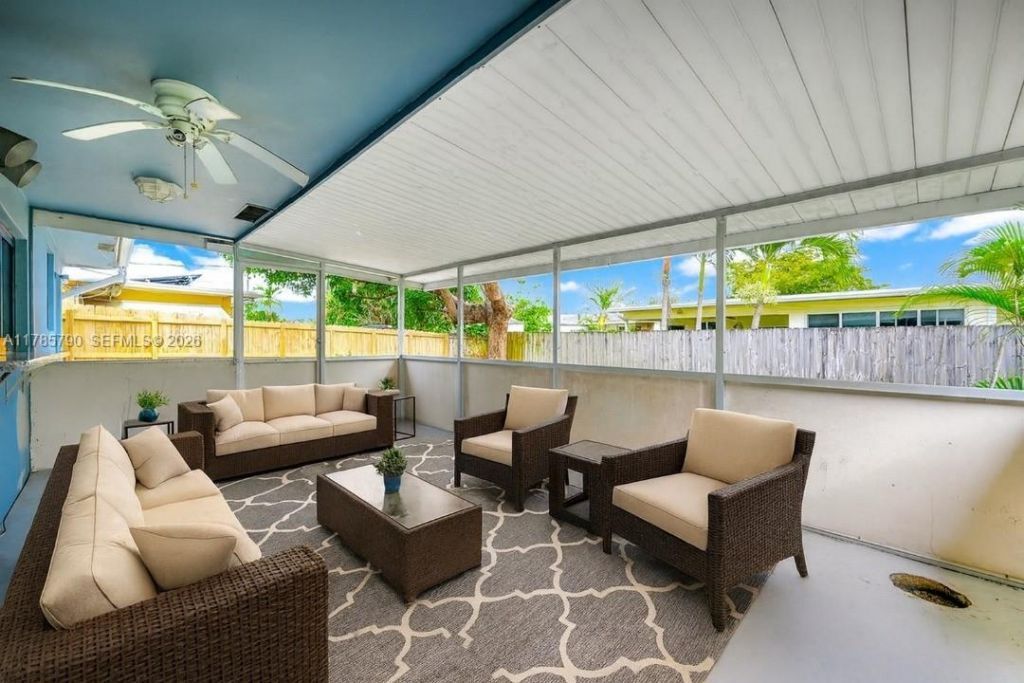 8451 NW 10th St, Pembroke Pines, FL 33024 Photo