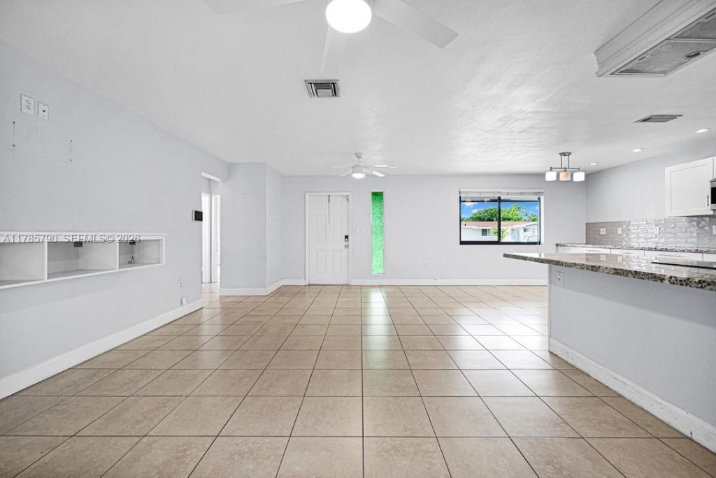 8451 NW 10th St, Pembroke Pines, FL 33024 Photo