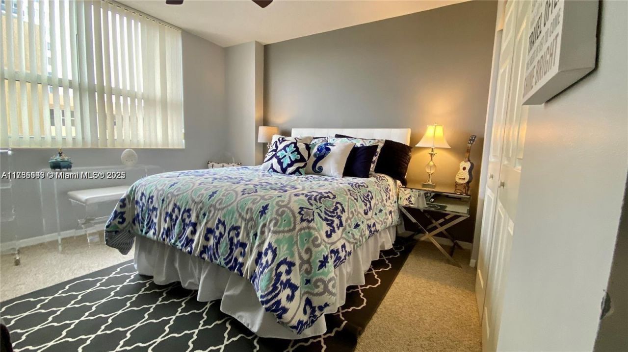 2080 S Ocean Dr, Unit 707, Hallandale Beach, FL 33009 Photo