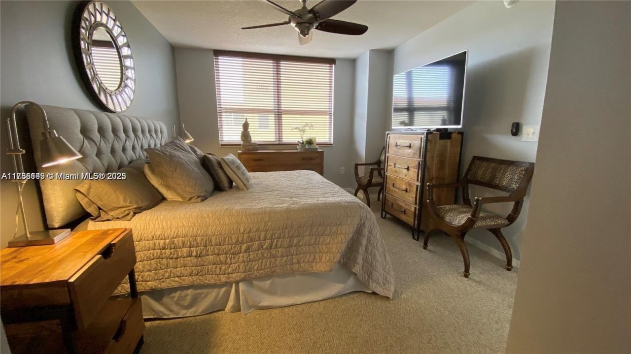 2080 S Ocean Dr, Unit 707, Hallandale Beach, FL 33009 Photo