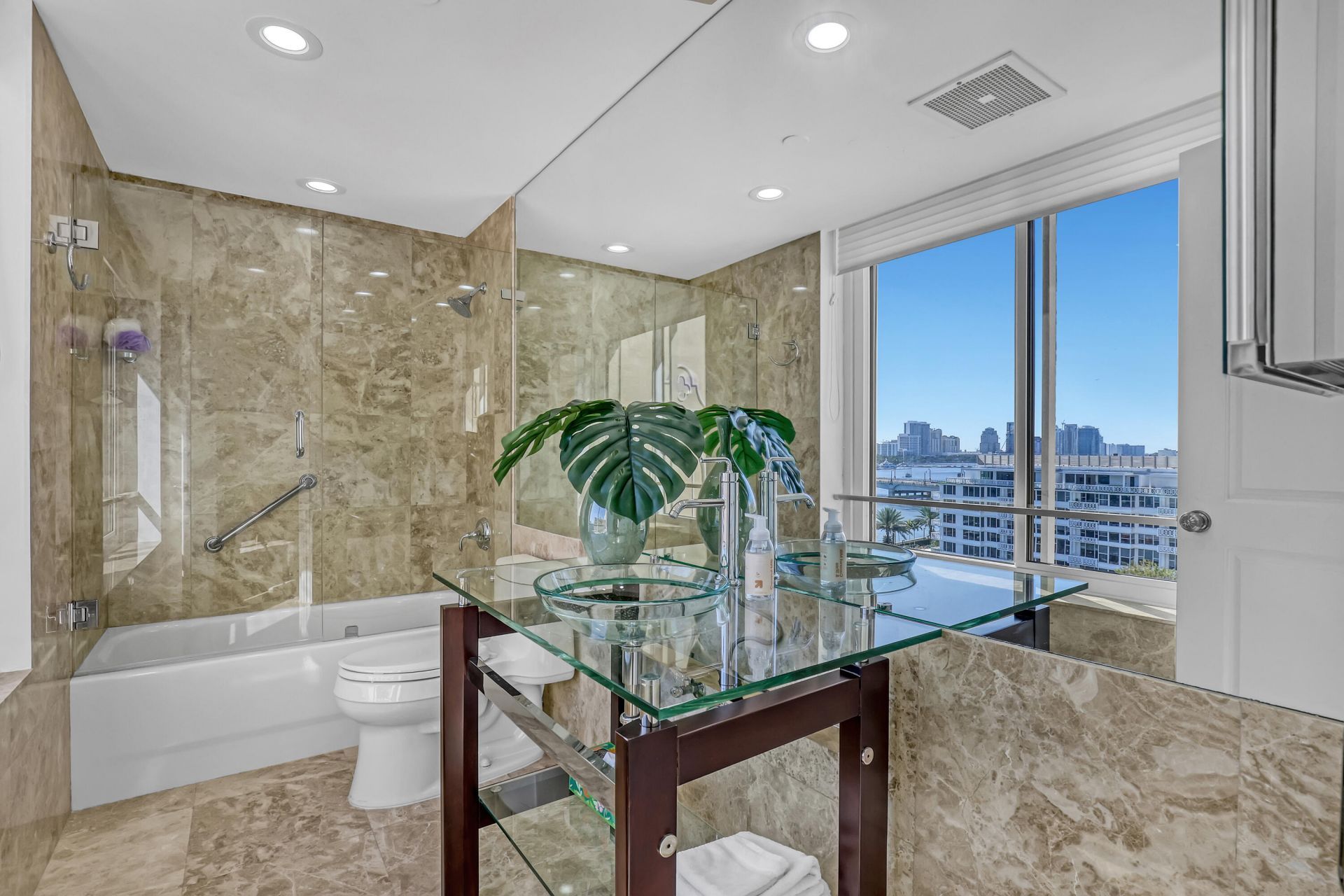 150 Bradley Place, Unit 605, Palm Beach, FL 33480 Photo