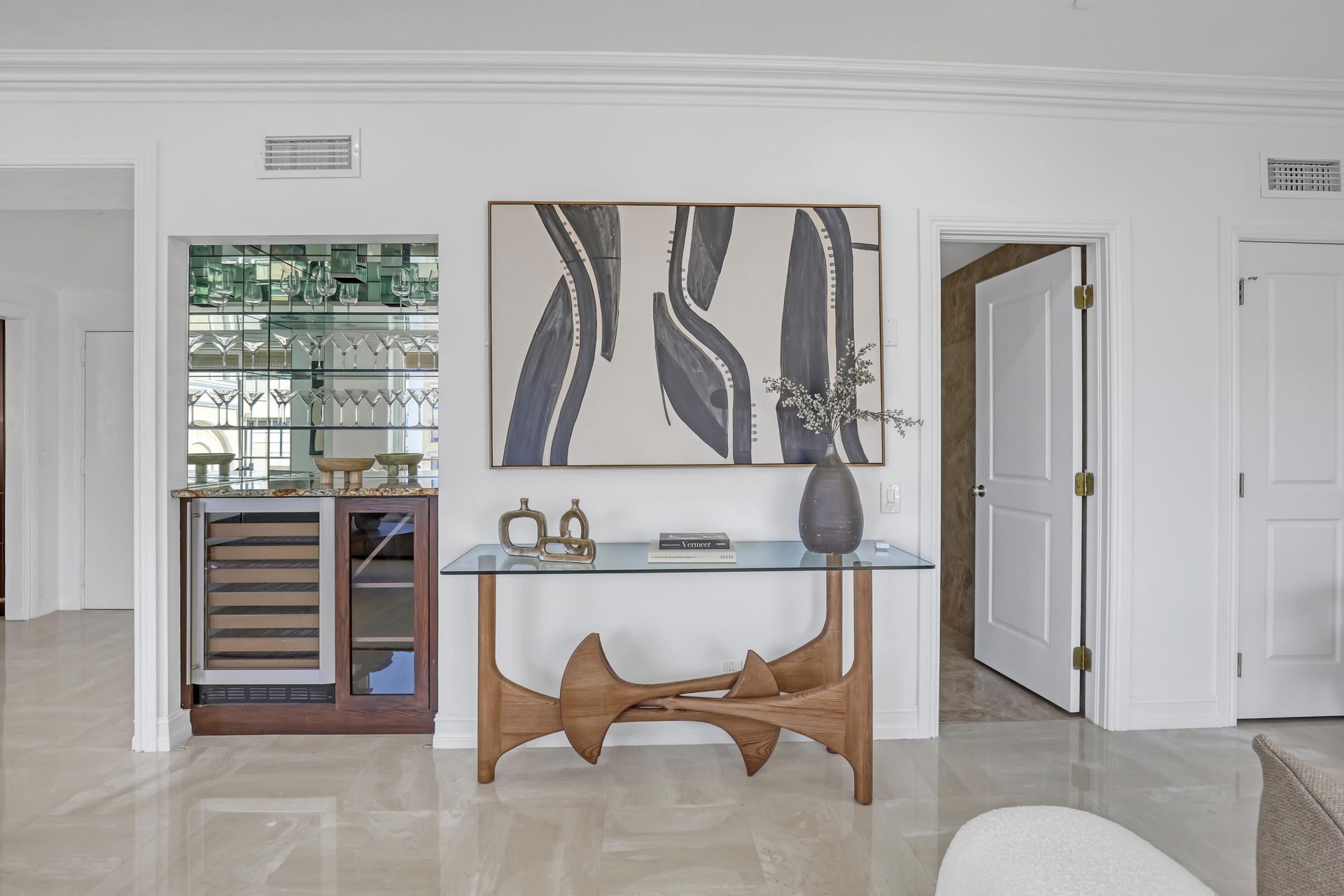 150 Bradley Place, Unit 605, Palm Beach, FL 33480 Photo