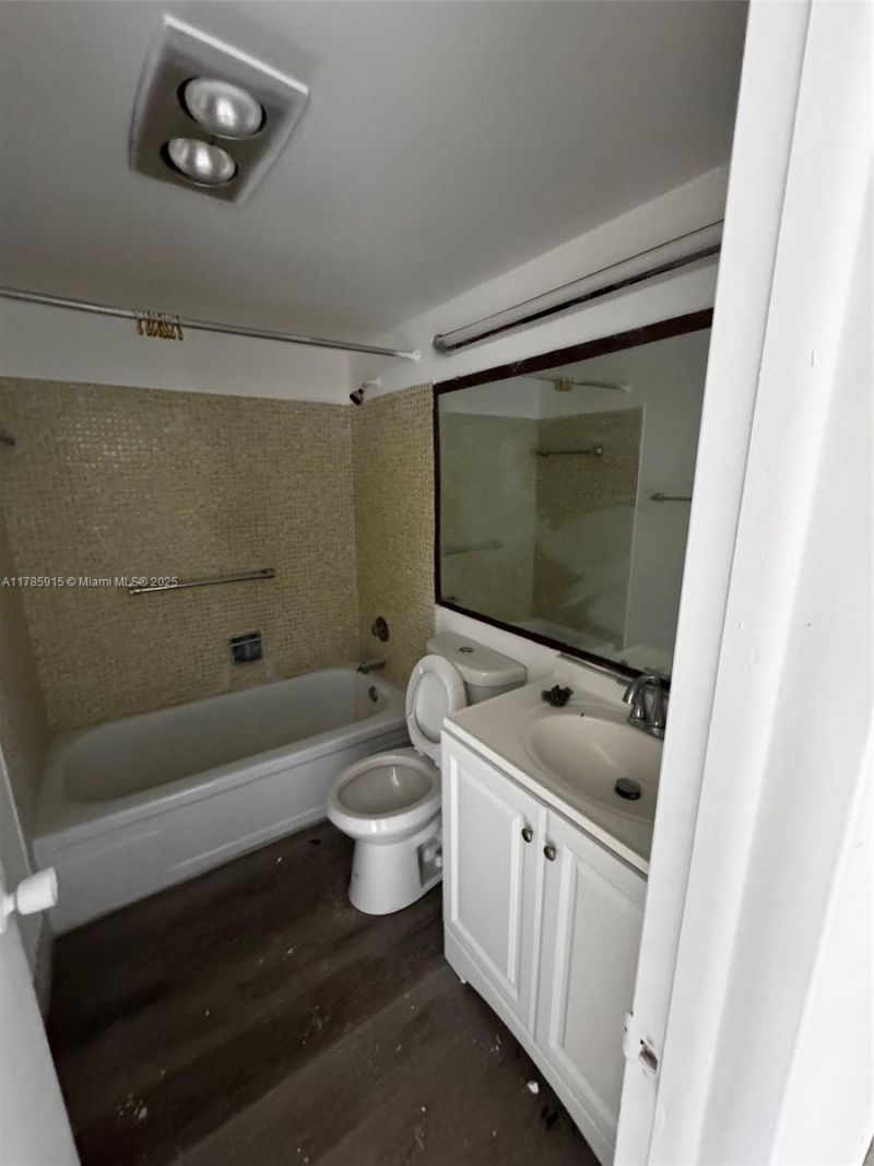 42 Sheffield B, Unit B, West Palm Beach, FL 33417 Photo