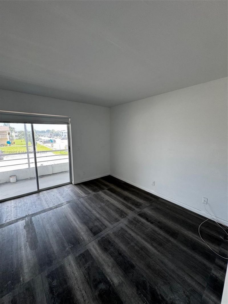 42 Sheffield B, Unit B, West Palm Beach, FL 33417 Photo