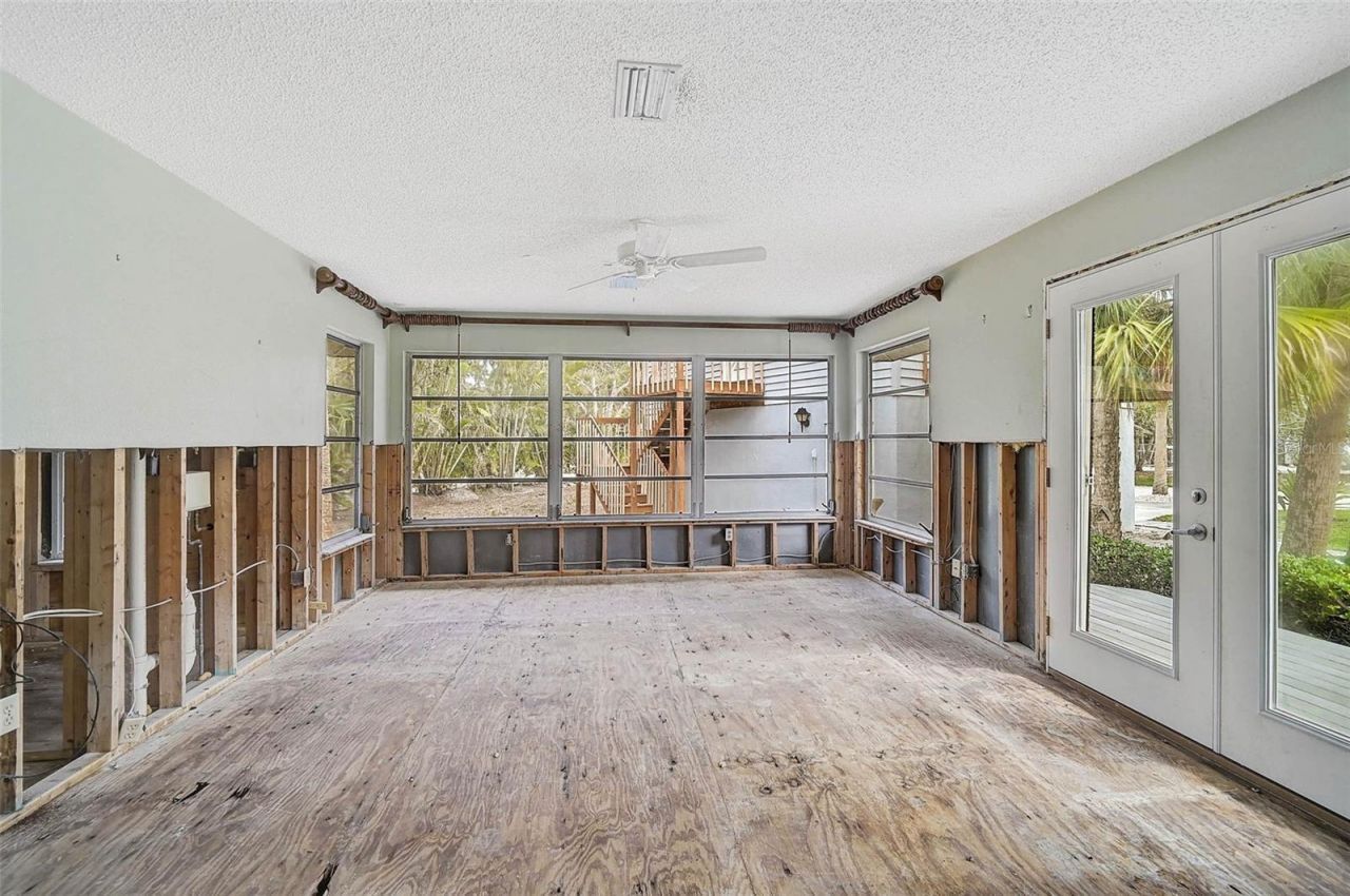 105 Island Circle, Sarasota, FL 34242 Photo
