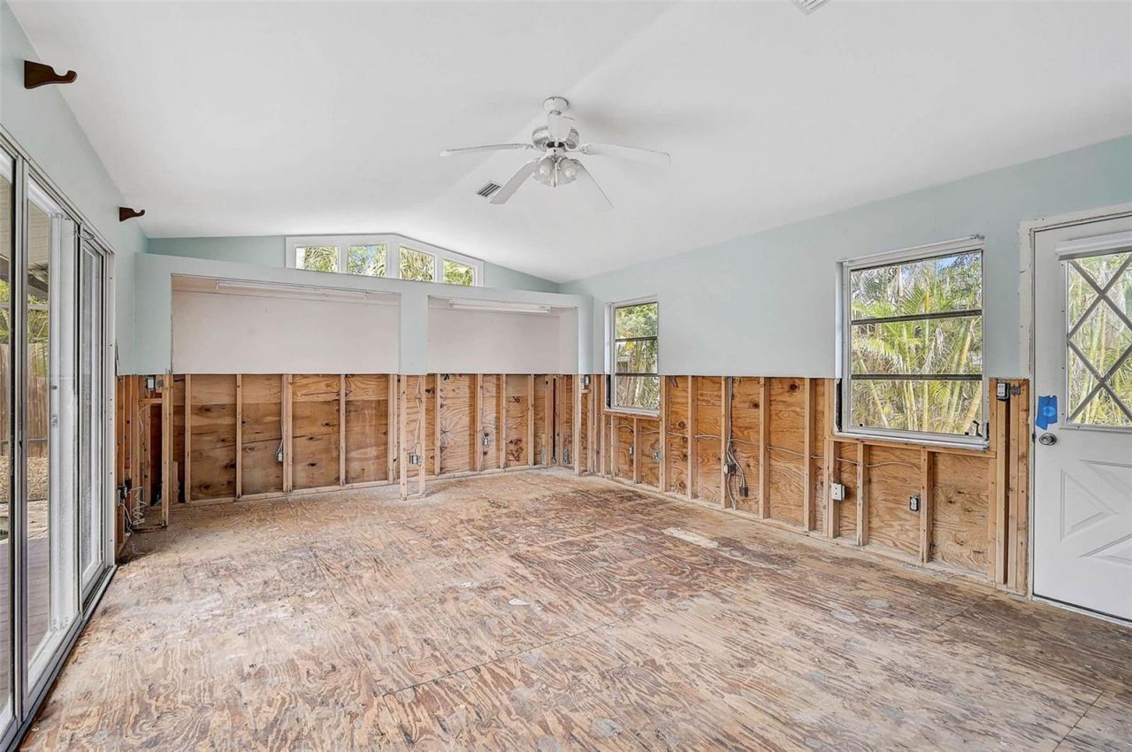 105 Island Circle, Sarasota, FL 34242 Photo