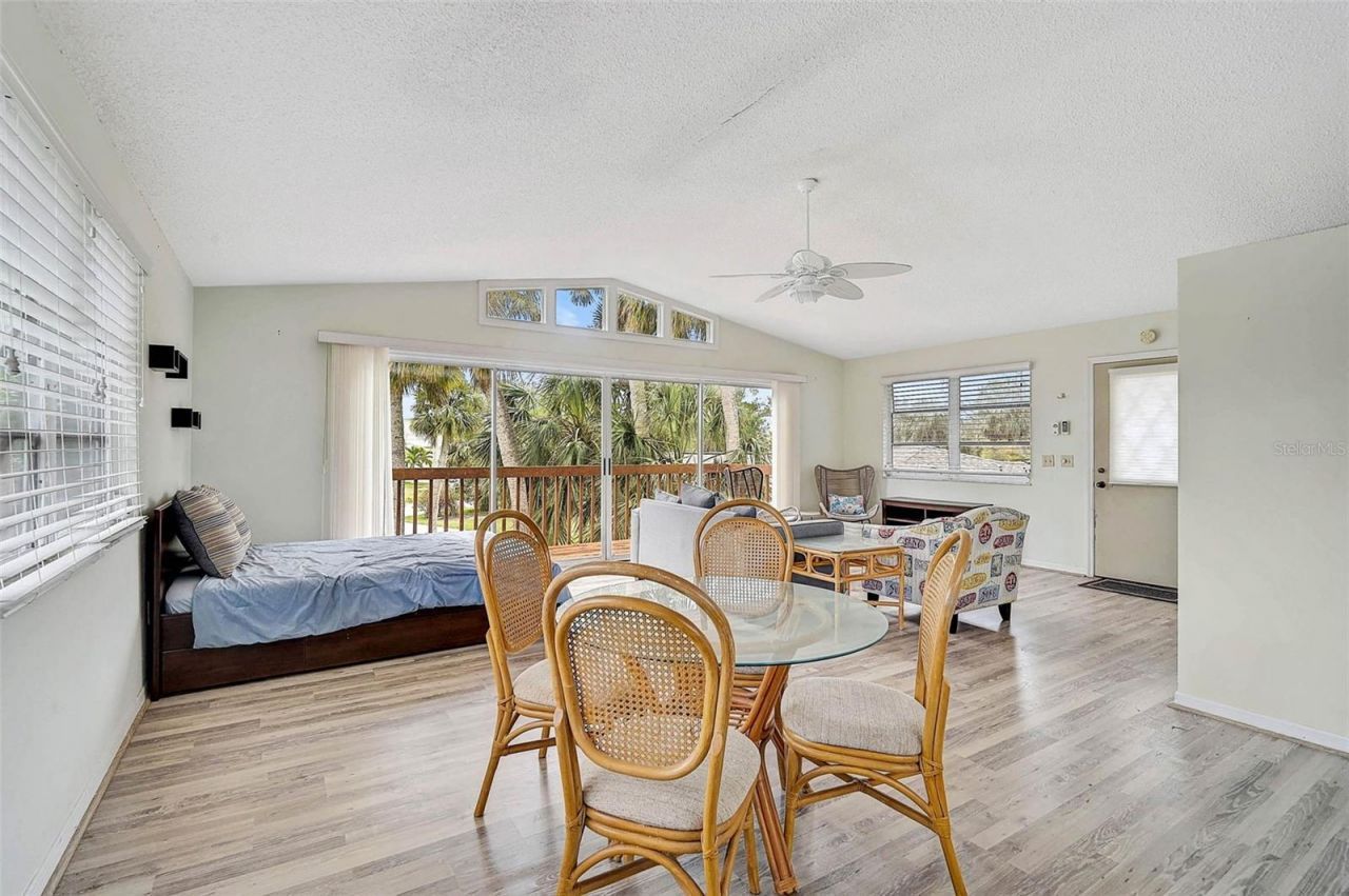 105 Island Circle, Sarasota, FL 34242 Photo