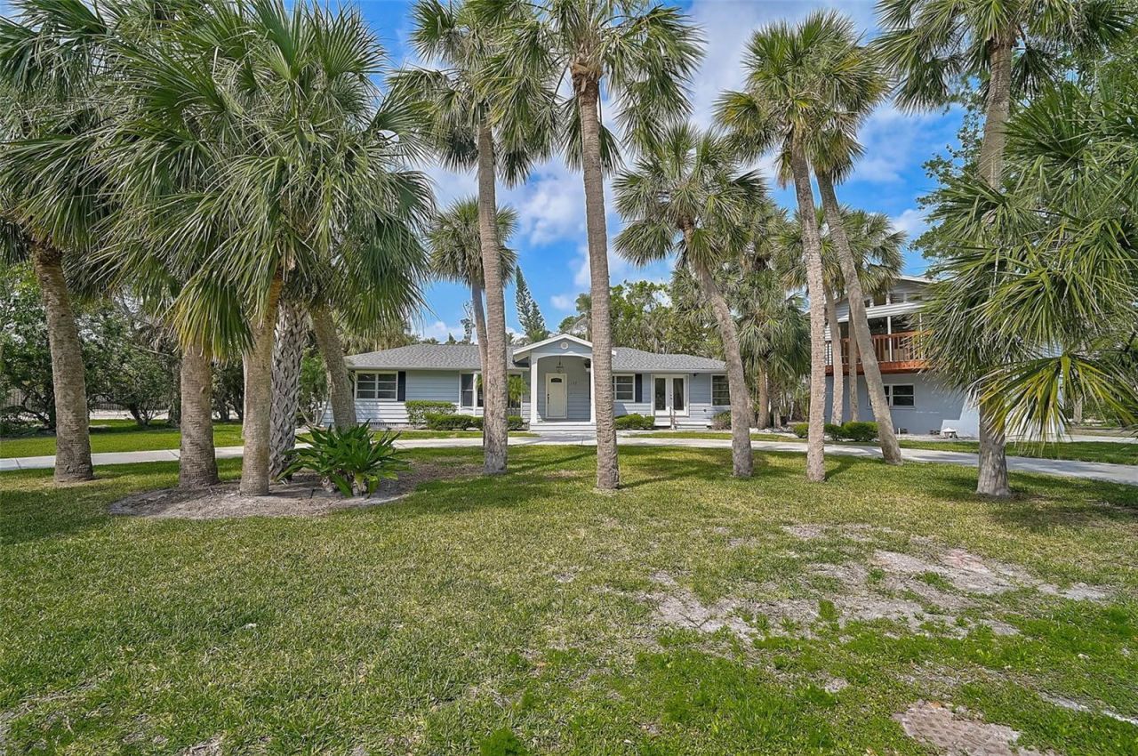 105 Island Circle, Sarasota, FL 34242 Photo