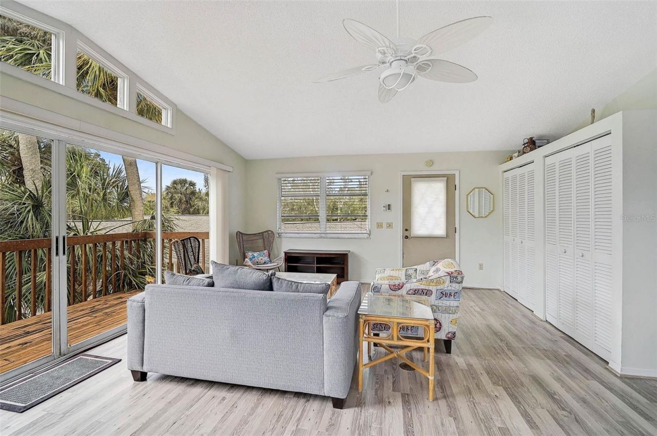 105 Island Circle, Sarasota, FL 34242 Photo