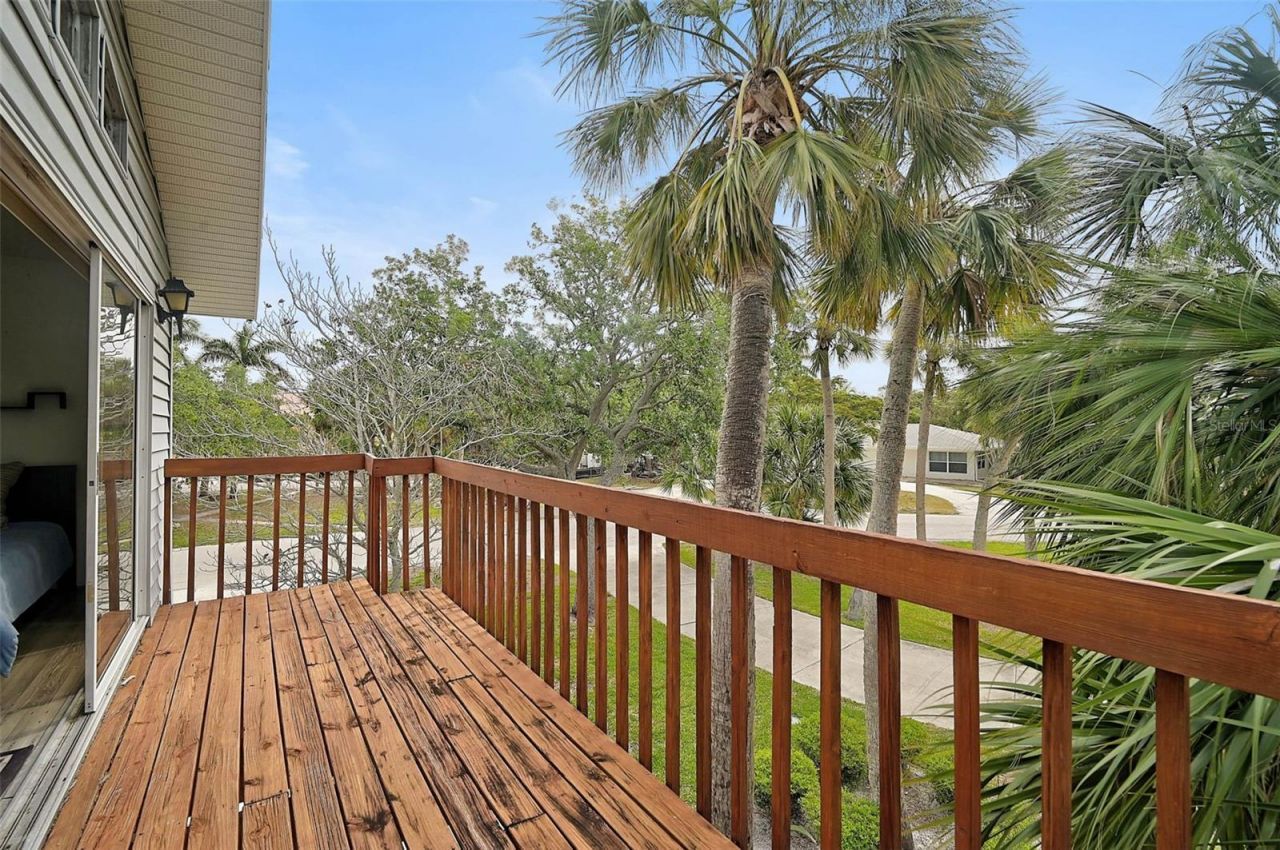 105 Island Circle, Sarasota, FL 34242 Photo