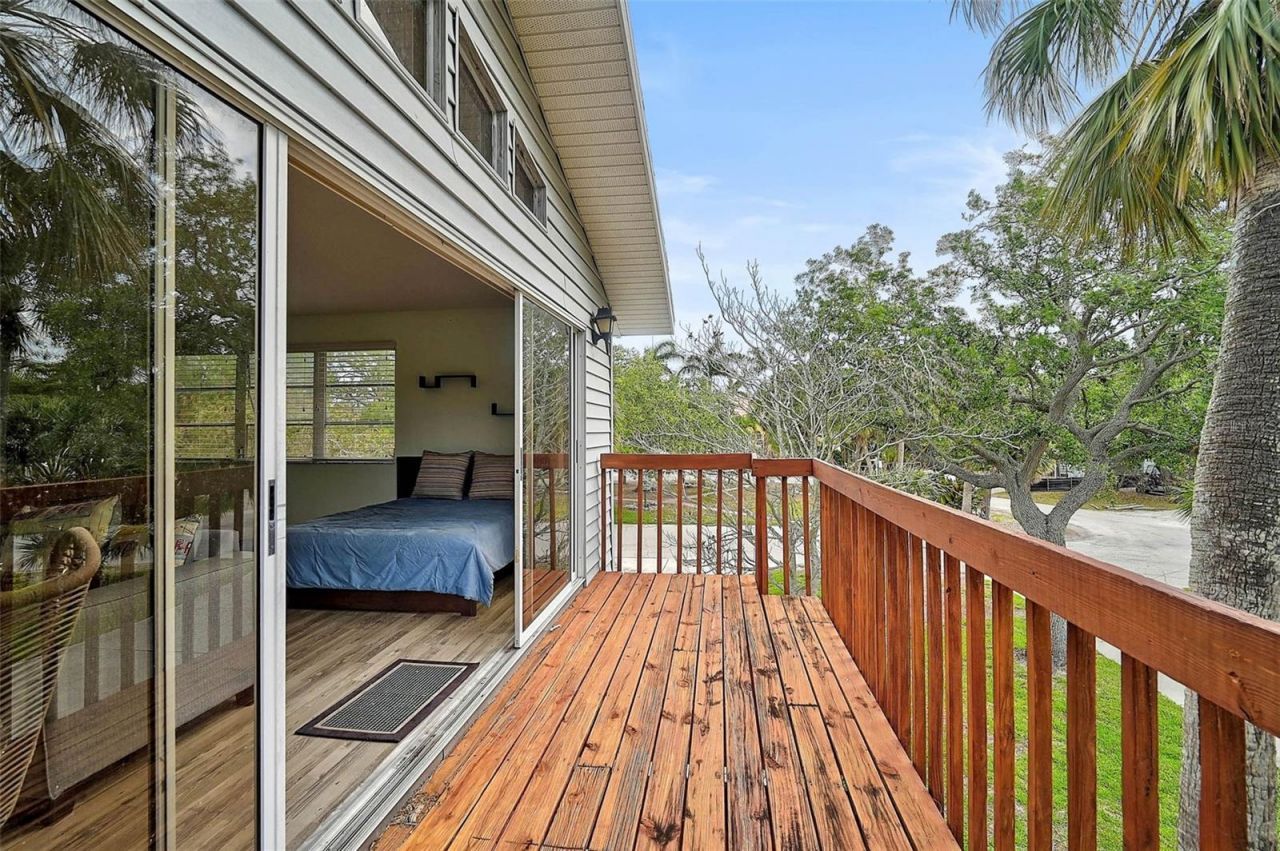 105 Island Circle, Sarasota, FL 34242 Photo