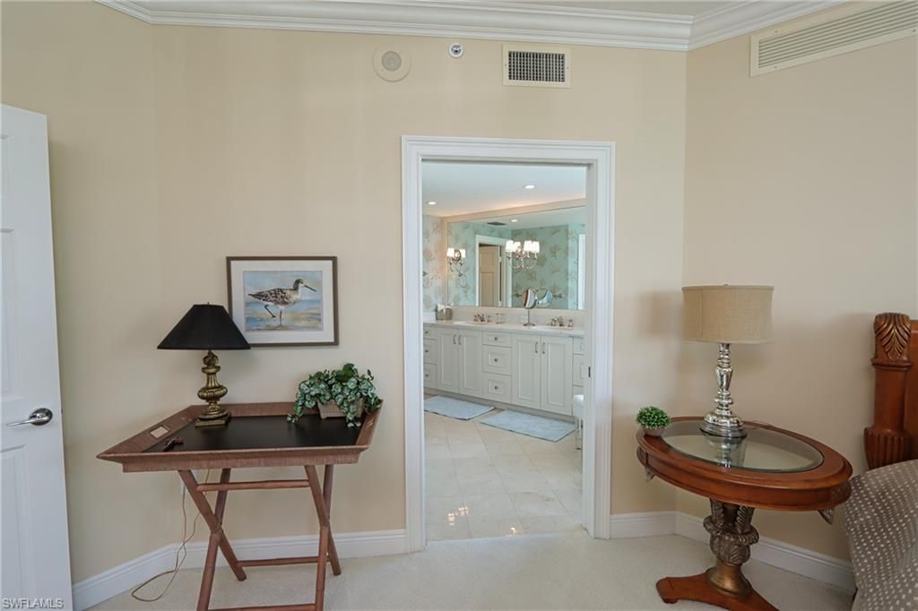 60 Seagate Dr, Unit 402, Naples, FL 34103 Photo