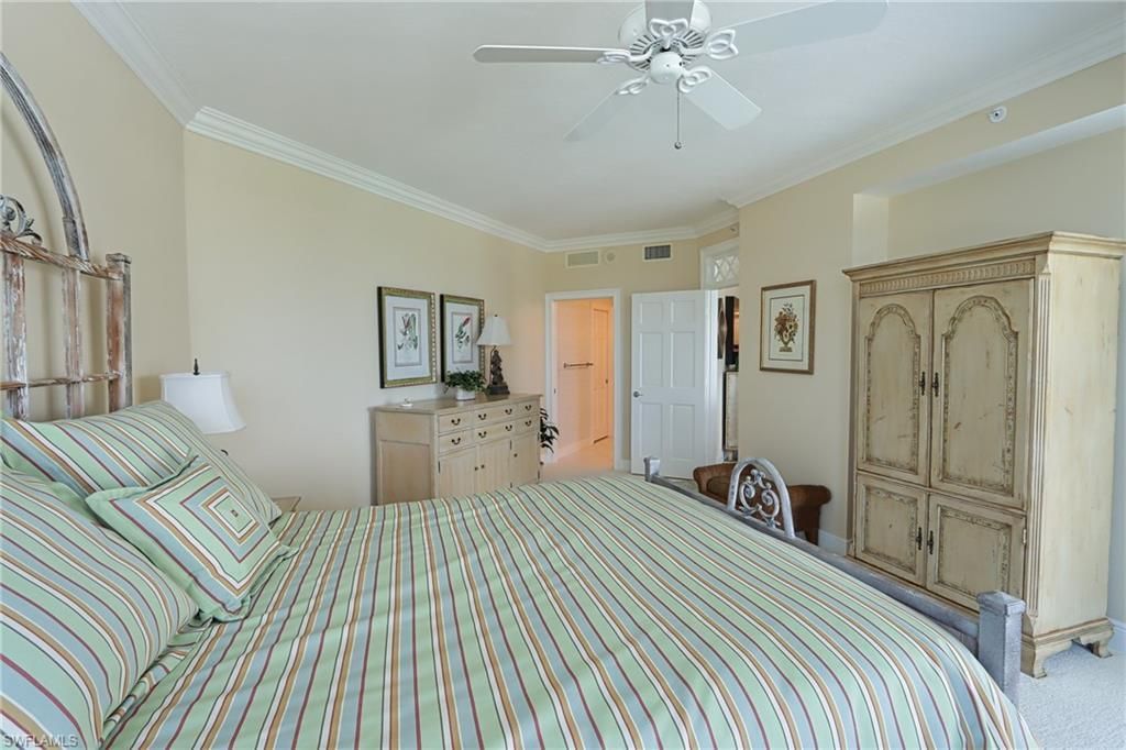 60 Seagate Dr, Unit 402, Naples, FL 34103 Photo