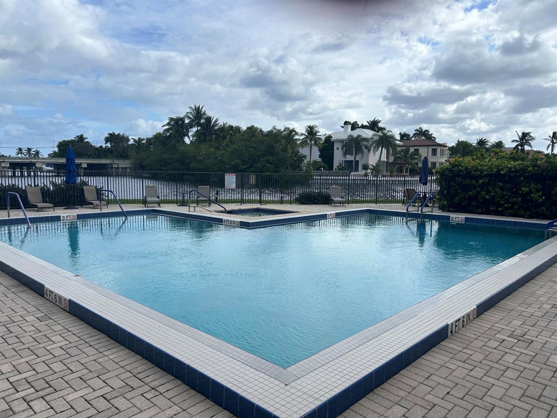 11370 Twelve Oaks Way, Unit 117, North Palm Beach, FL 33408 Photo