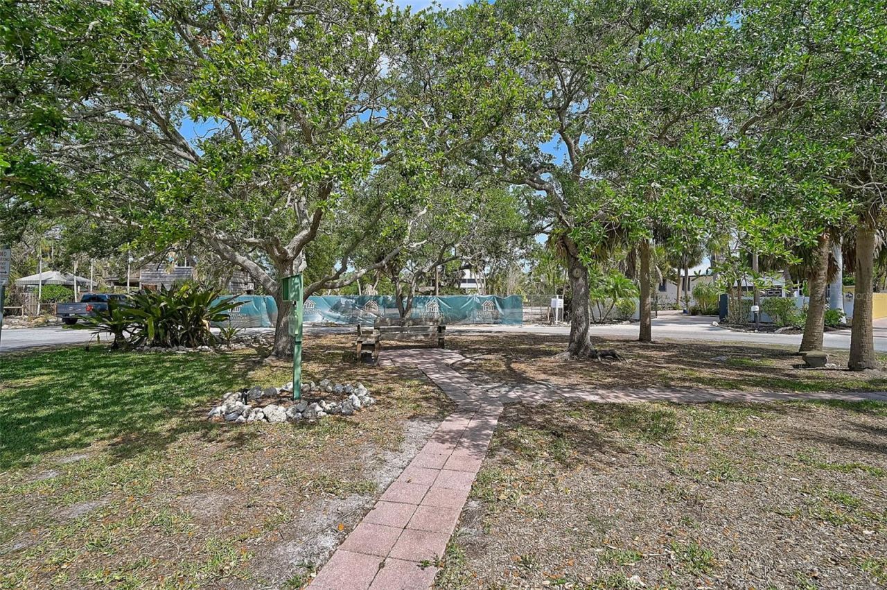 105 Island Circle, Sarasota, FL 34242 Photo
