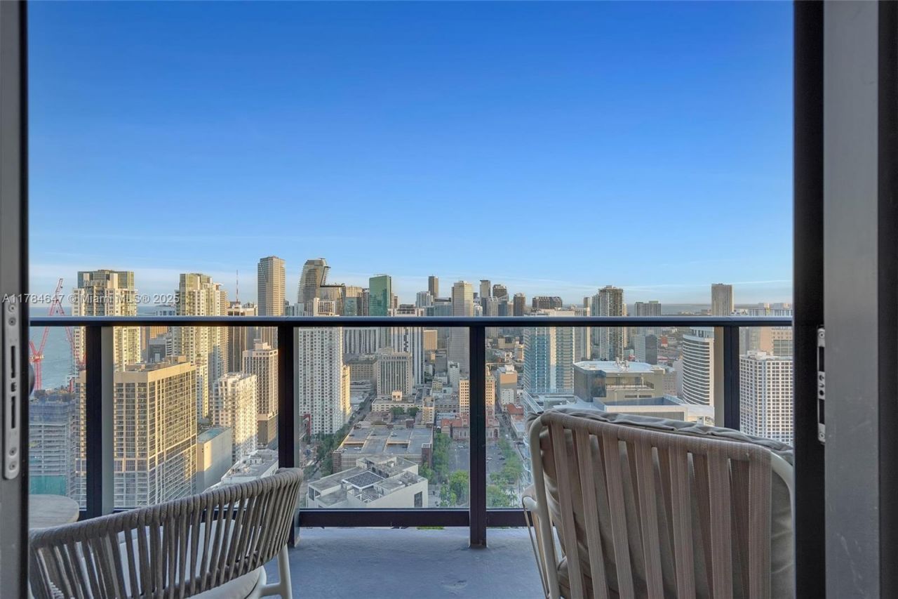 159 NE 6th St, Unit 4307, Miami, FL 33132 Photo