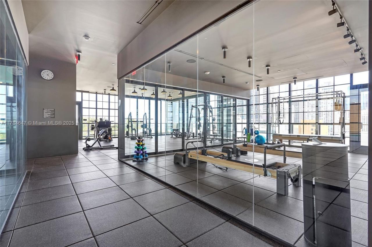 159 NE 6th St, Unit 4307, Miami, FL 33132 Photo