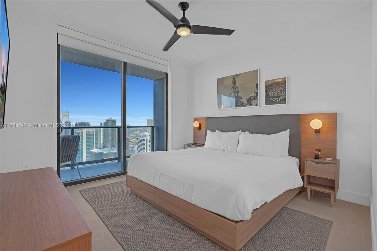 159 NE 6th St, Unit 4307, Miami, FL 33132 Photo