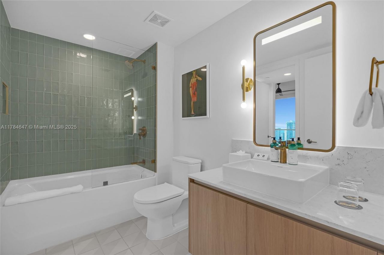 159 NE 6th St, Unit 4307, Miami, FL 33132 Photo