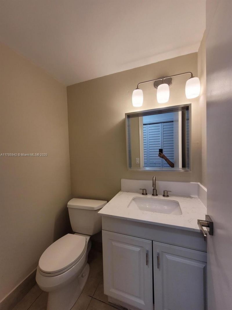 14 Salisbury A, Unit 14, West Palm Beach, FL 33417 Photo