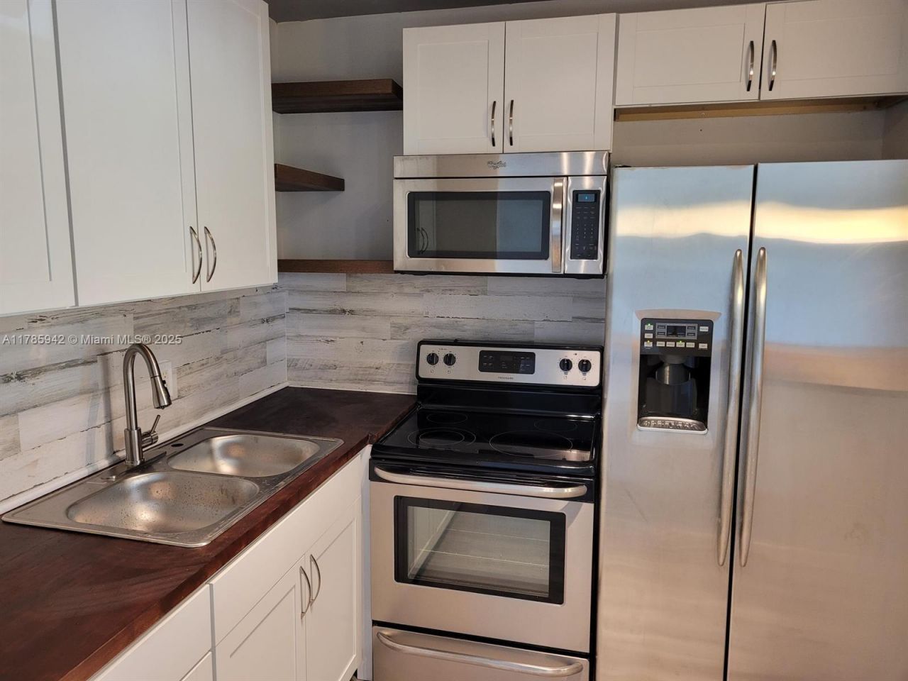 14 Salisbury A, Unit 14, West Palm Beach, FL 33417 Photo