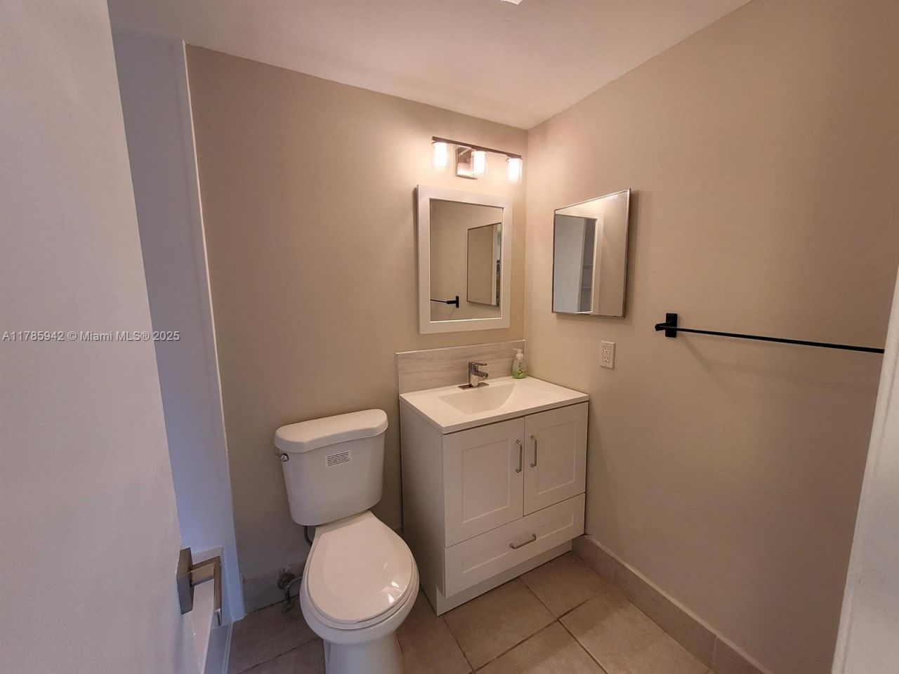 14 Salisbury A, Unit 14, West Palm Beach, FL 33417 Photo
