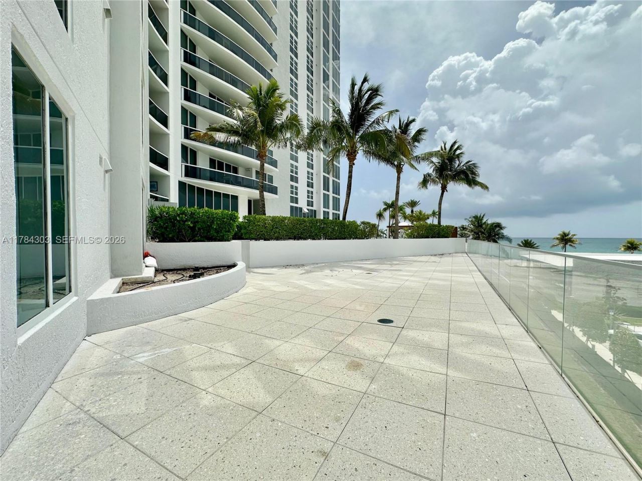 18911 Collins Ave, Unit 405, Sunny Isles Beach, FL 33160 Photo