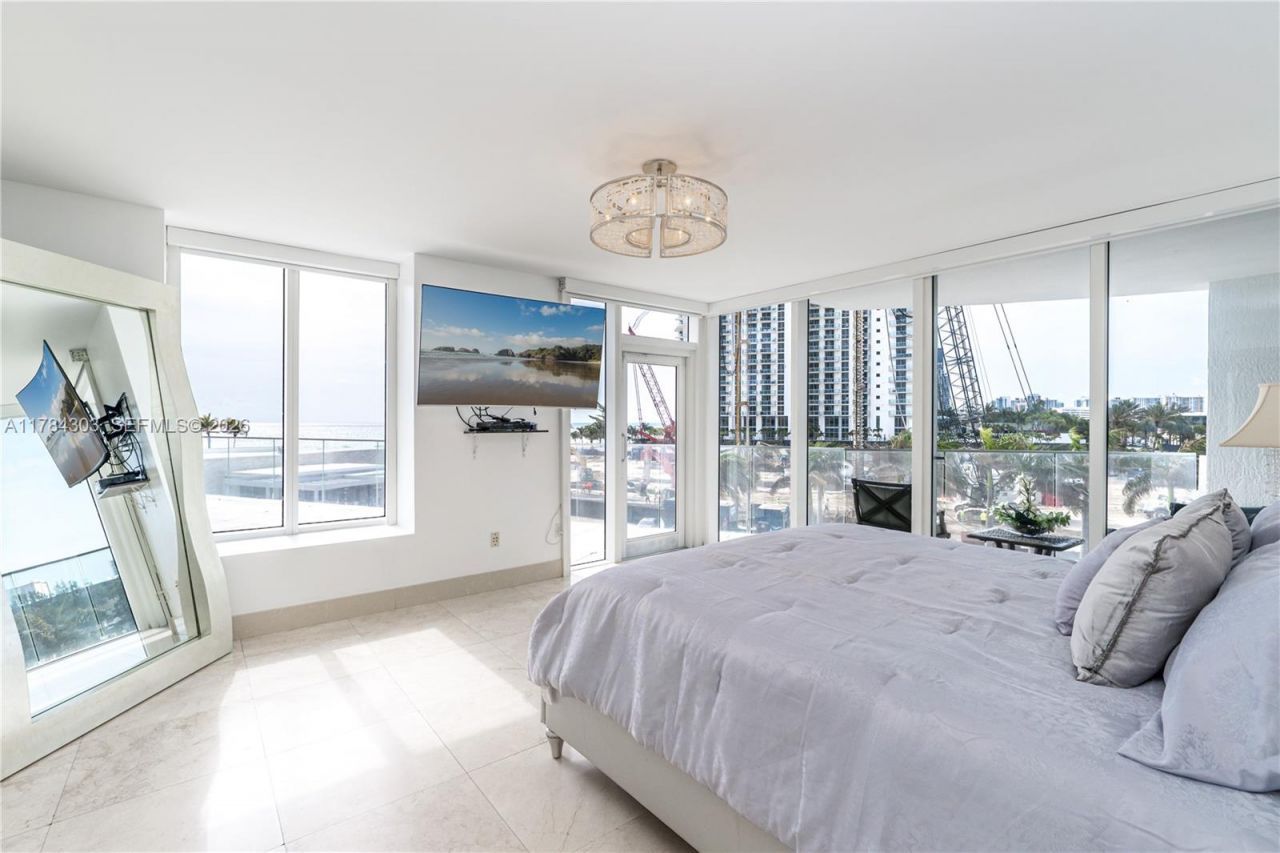 18911 Collins Ave, Unit 405, Sunny Isles Beach, FL 33160 Photo