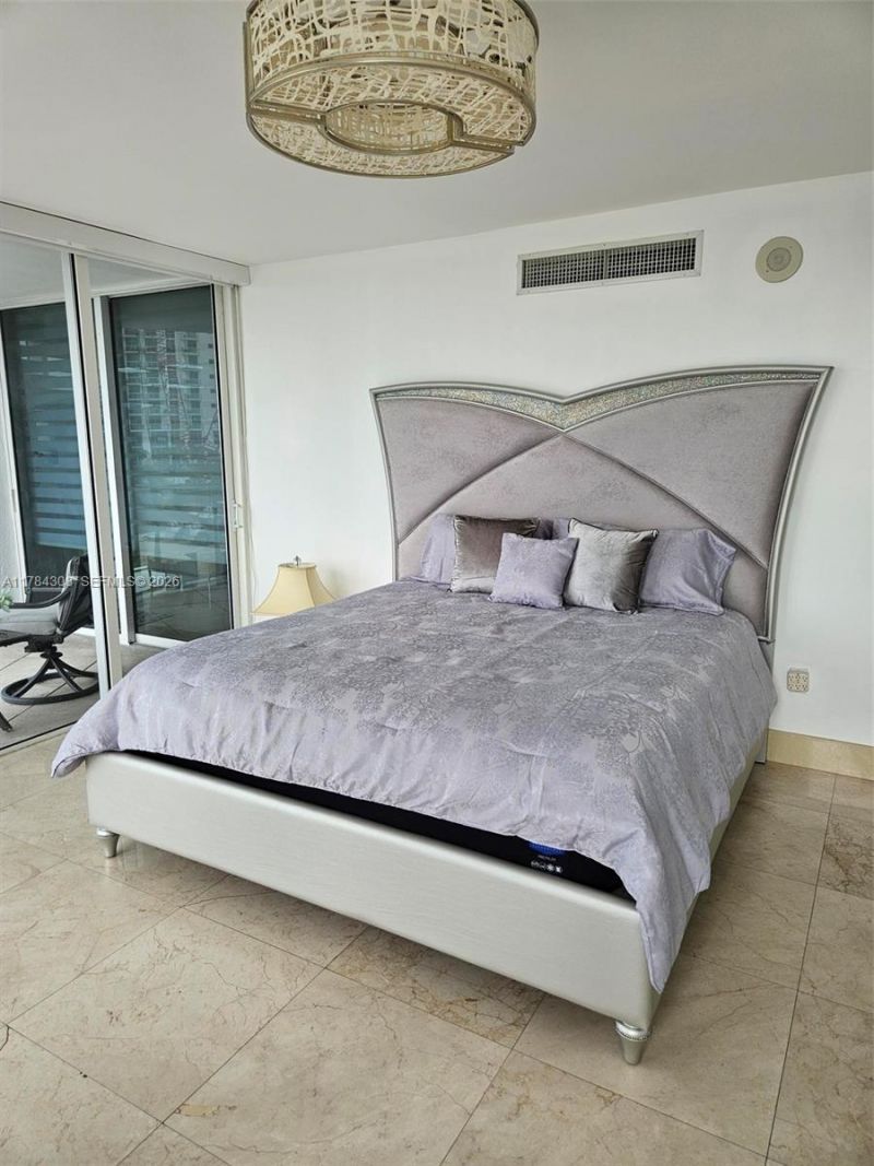 18911 Collins Ave, Unit 405, Sunny Isles Beach, FL 33160 Photo