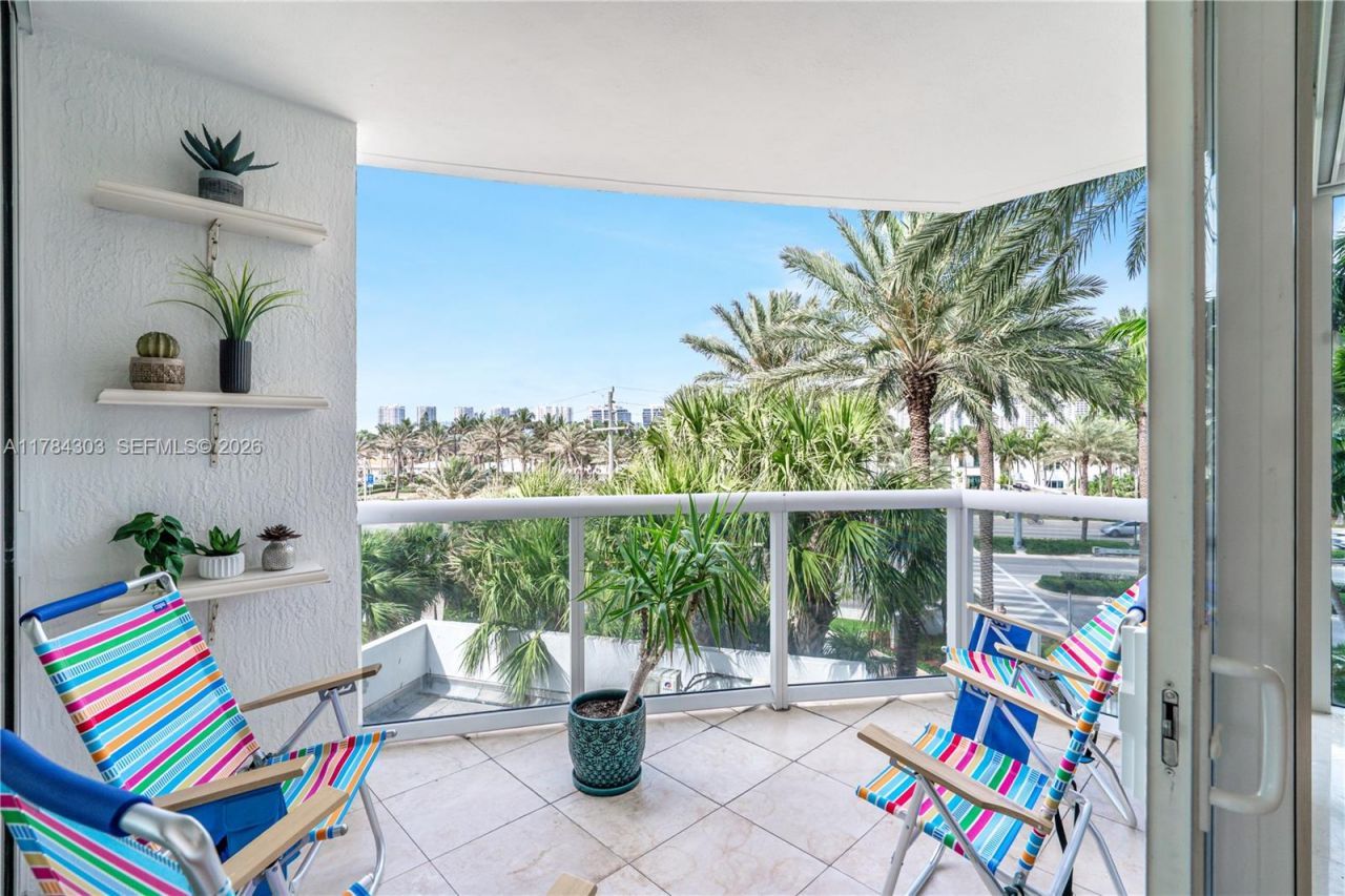 18911 Collins Ave, Unit 405, Sunny Isles Beach, FL 33160 Photo