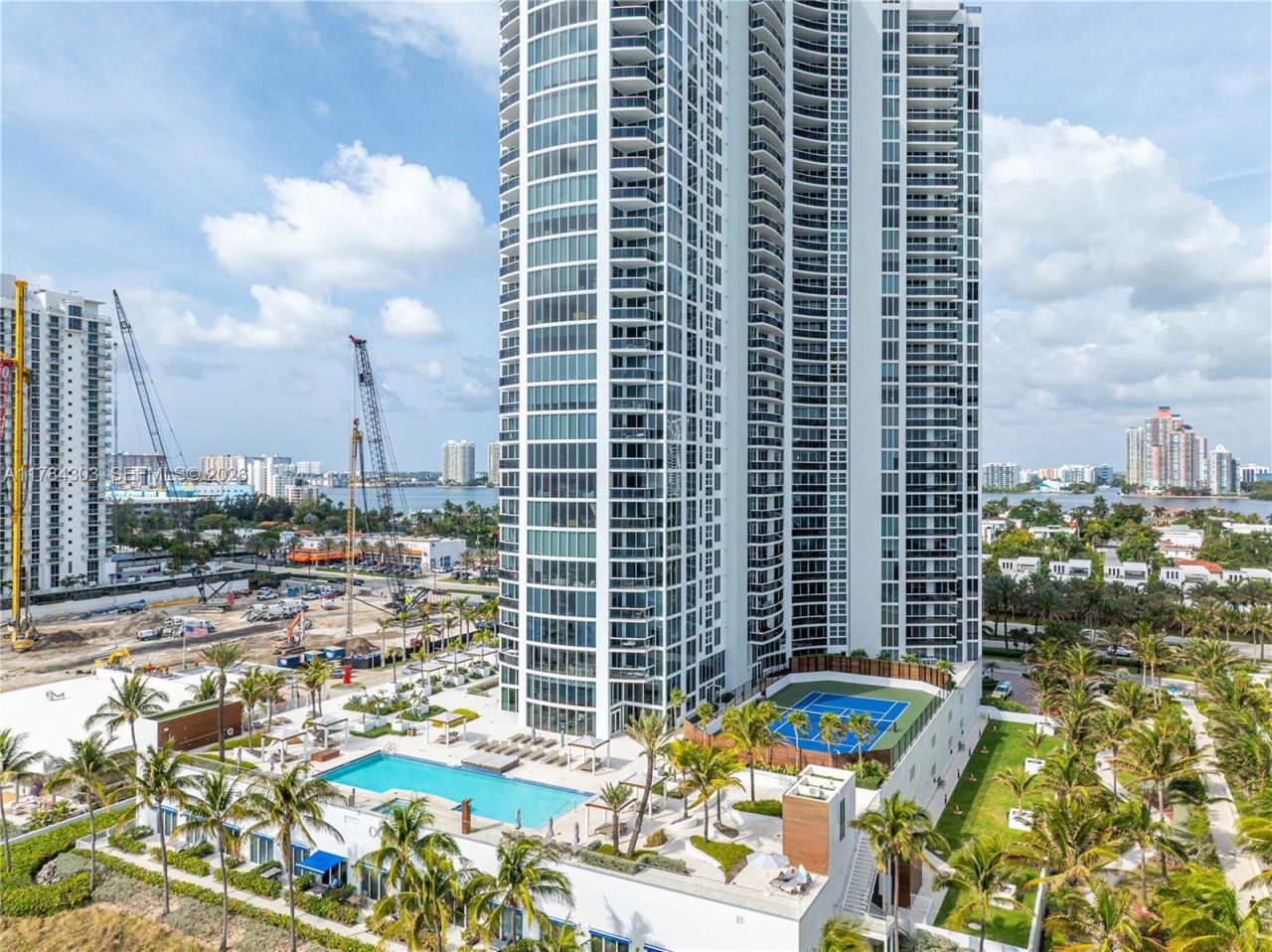 18911 Collins Ave, Unit 405, Sunny Isles Beach, FL 33160 Photo