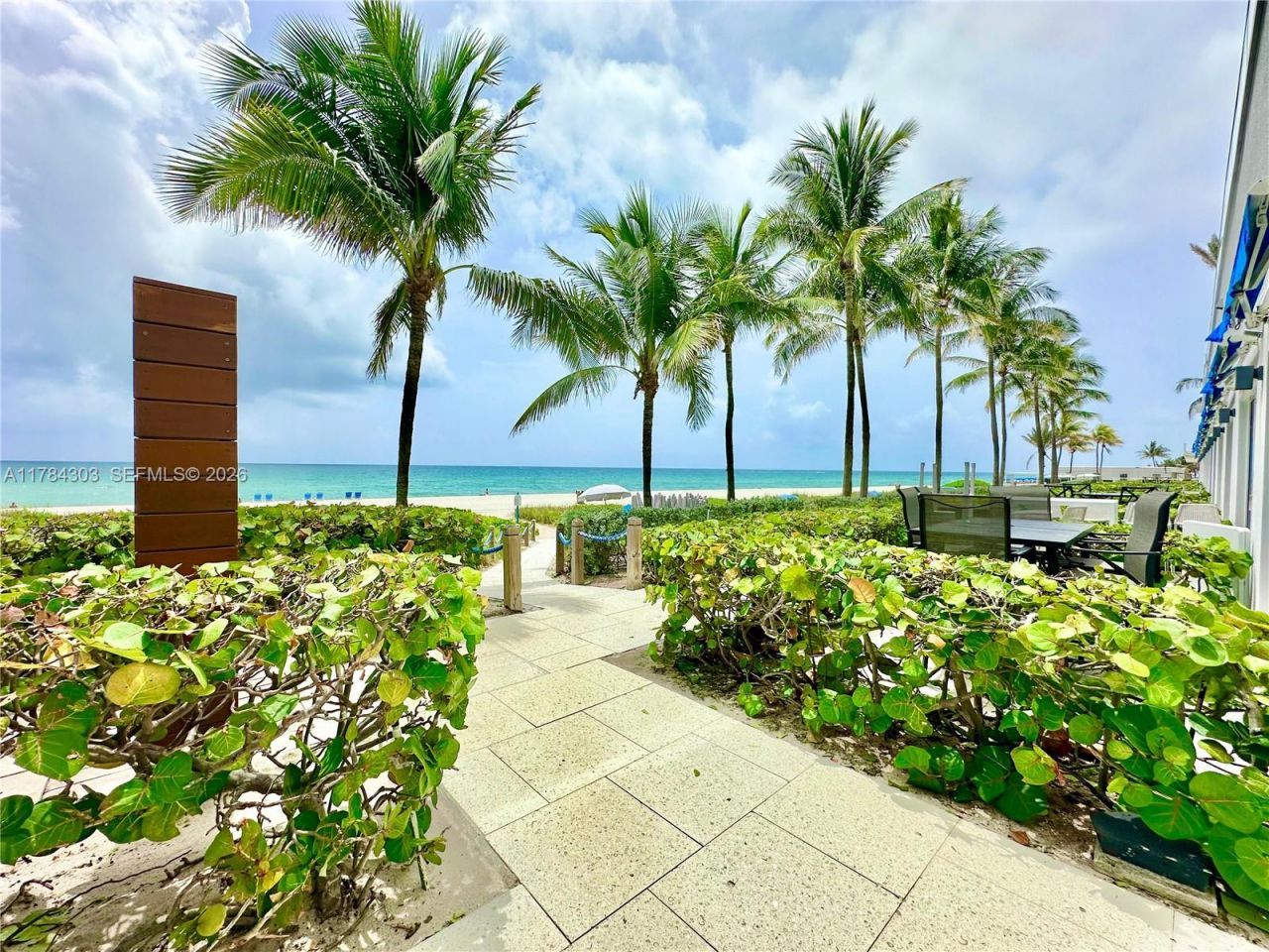 18911 Collins Ave, Unit 405, Sunny Isles Beach, FL 33160 Photo