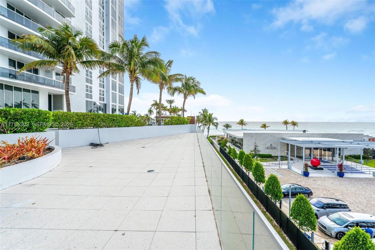 18911 Collins Ave, Unit 405, Sunny Isles Beach, FL 33160 Photo