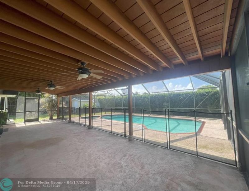 18250 SW 88th Place, Palmetto Bay, FL 33157 Photo