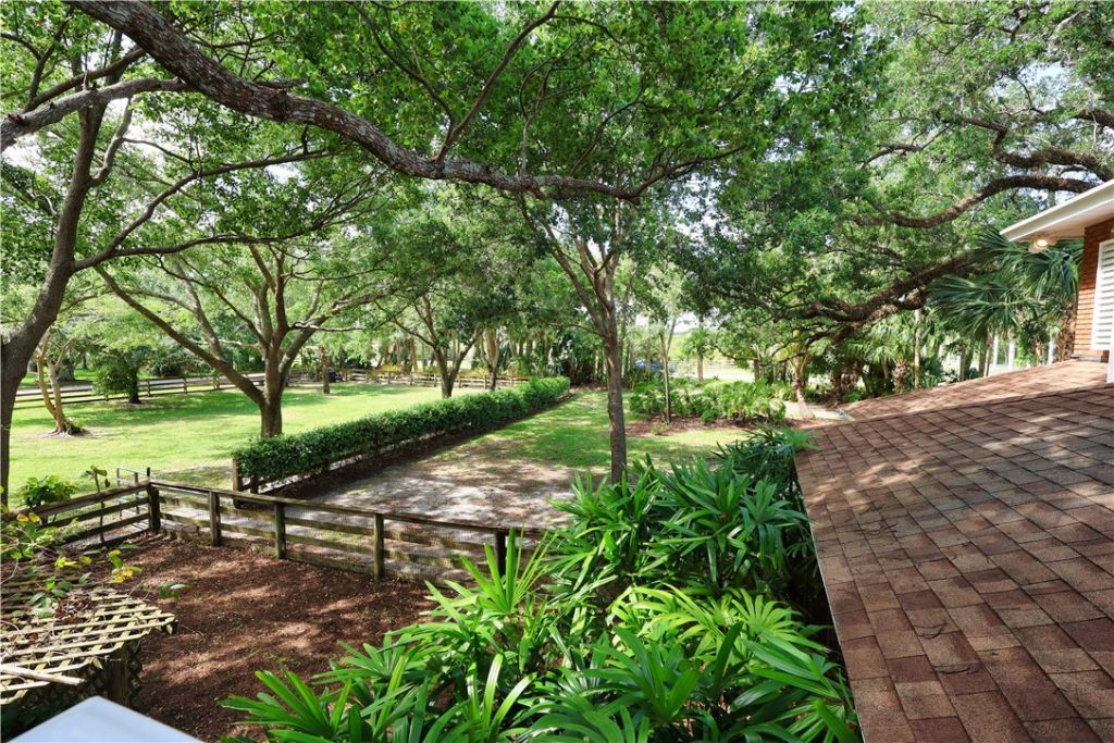 315 62nd Court Sw, Vero Beach, FL 32968 Photo