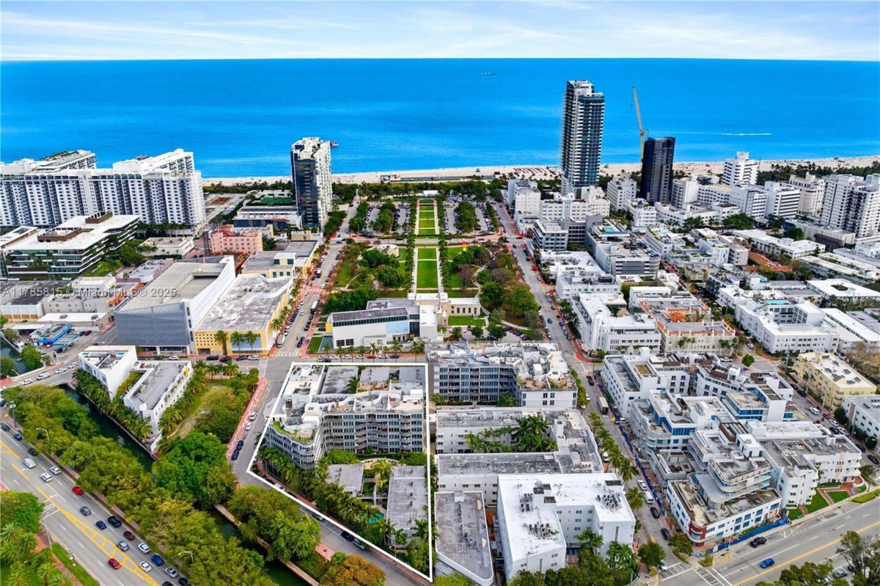 2155 Washington Ct, Unit 207, Miami Beach, FL 33139 Photo