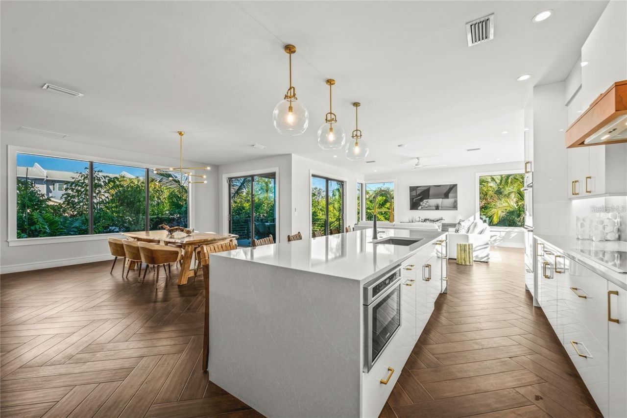 135 Grant Drive, Sarasota, FL 34236 Photo