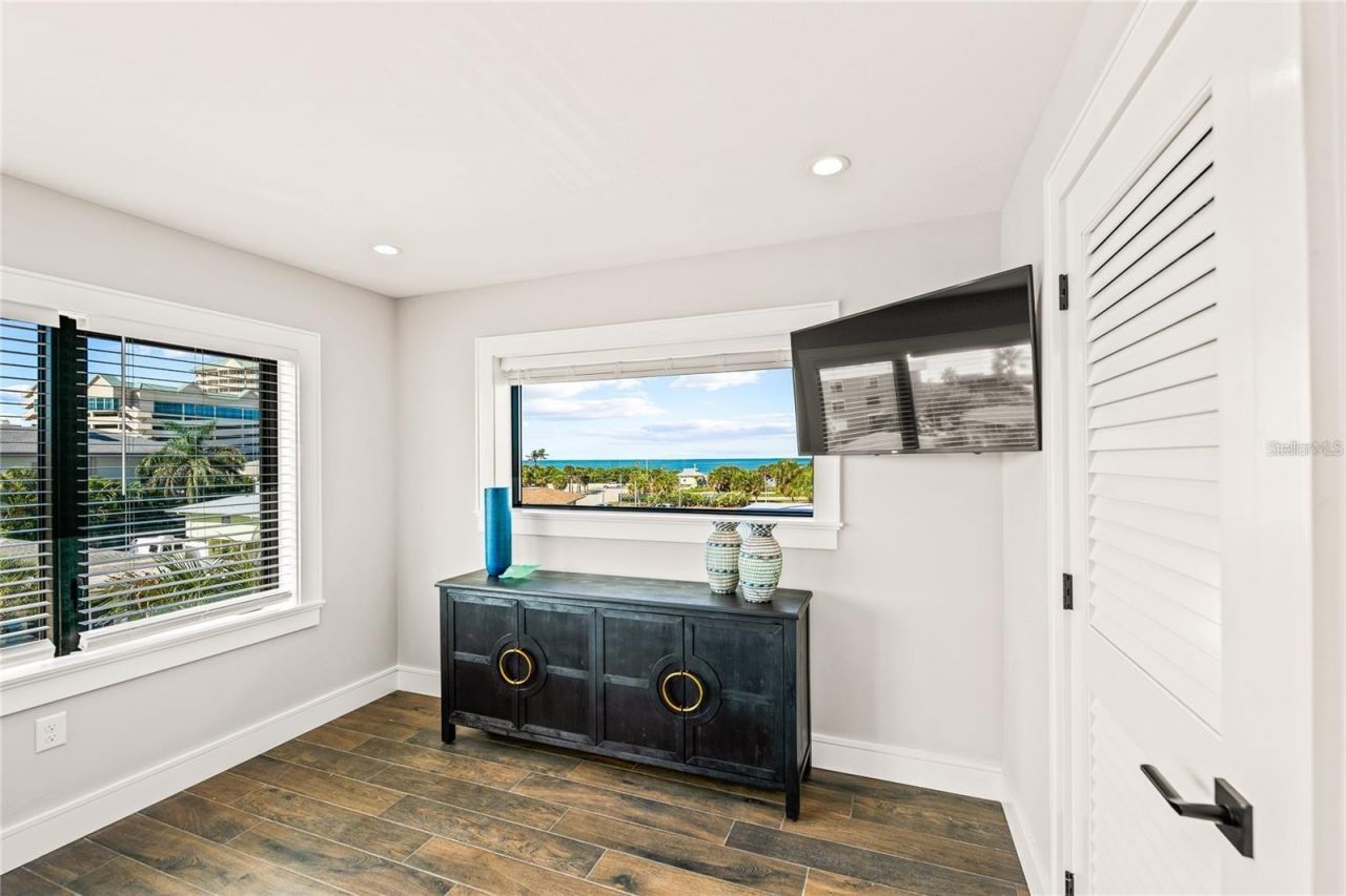 135 Grant Drive, Sarasota, FL 34236 Photo