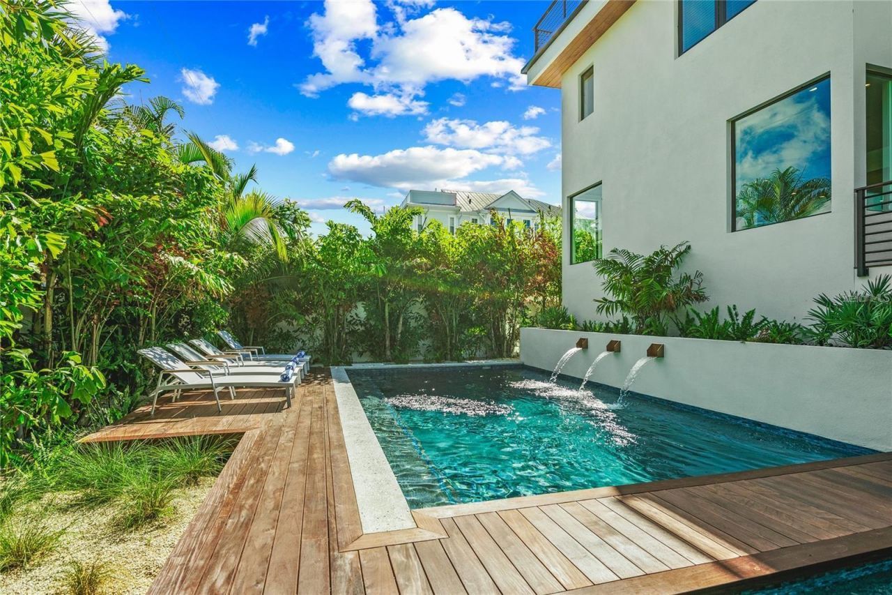 135 Grant Drive, Sarasota, FL 34236 Photo