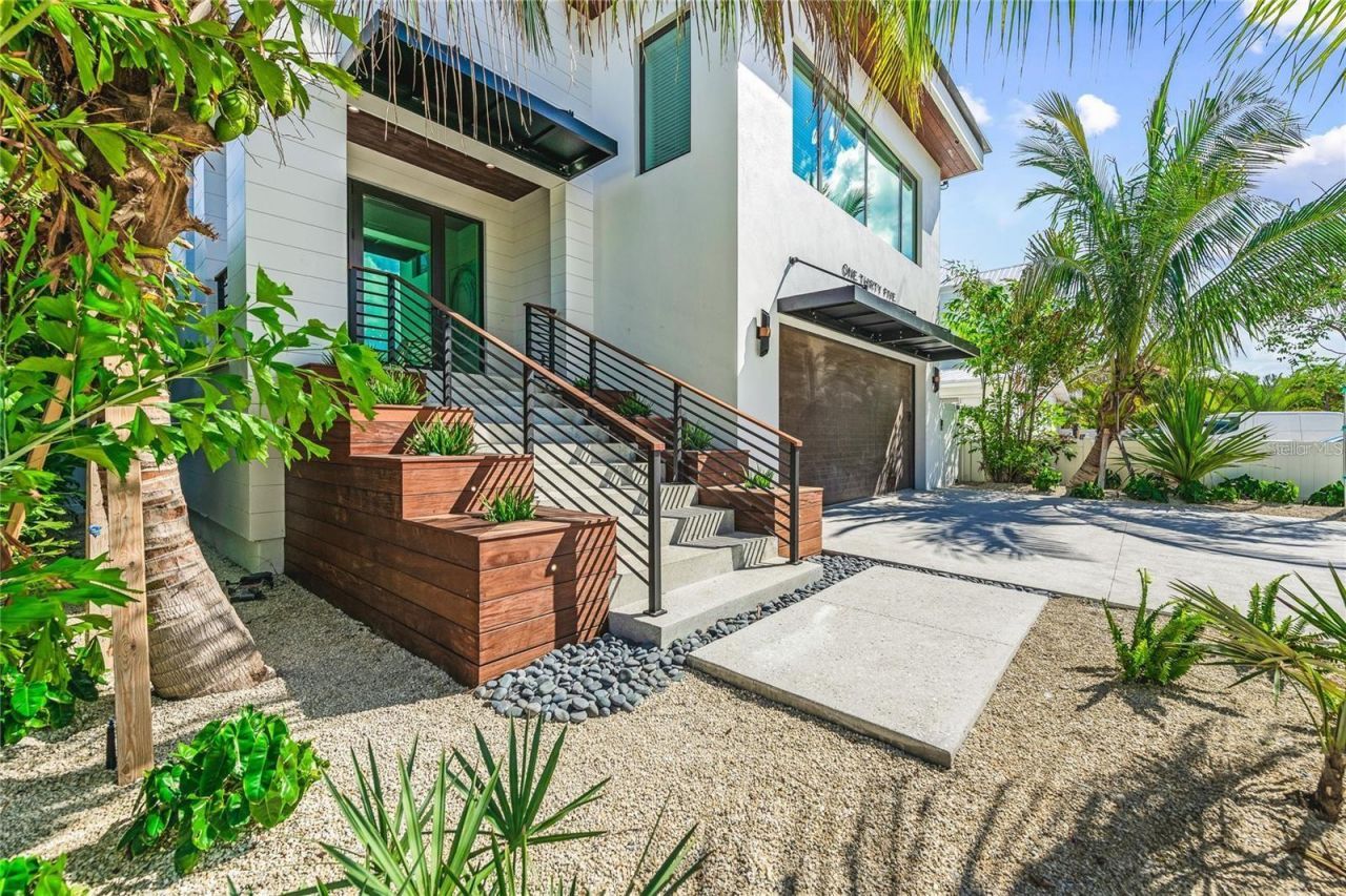 135 Grant Drive, Sarasota, FL 34236 Photo