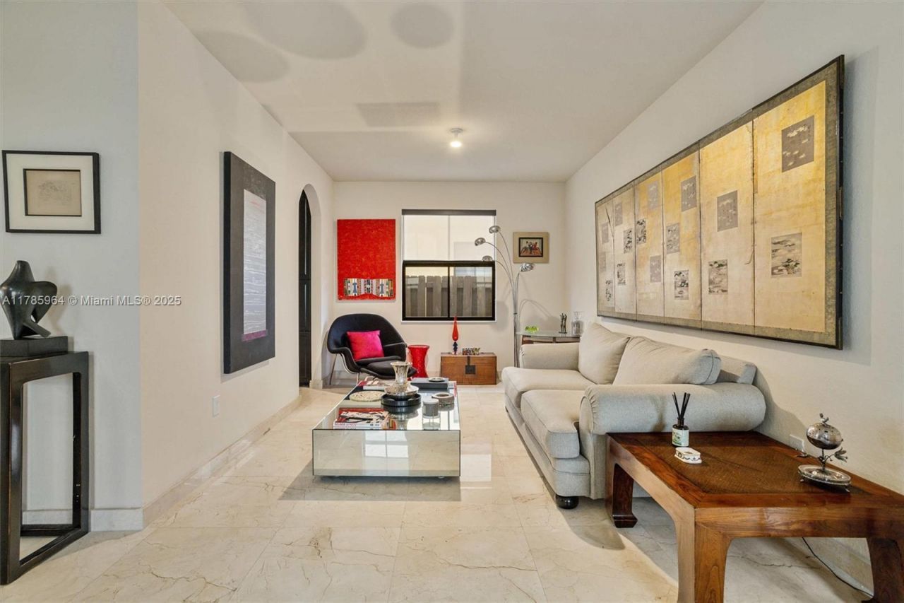 10075 NW 86th Ter, Doral, FL 33178 Photo