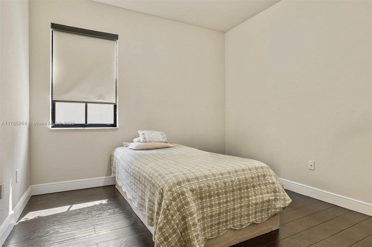 10075 NW 86th Ter, Doral, FL 33178 Photo