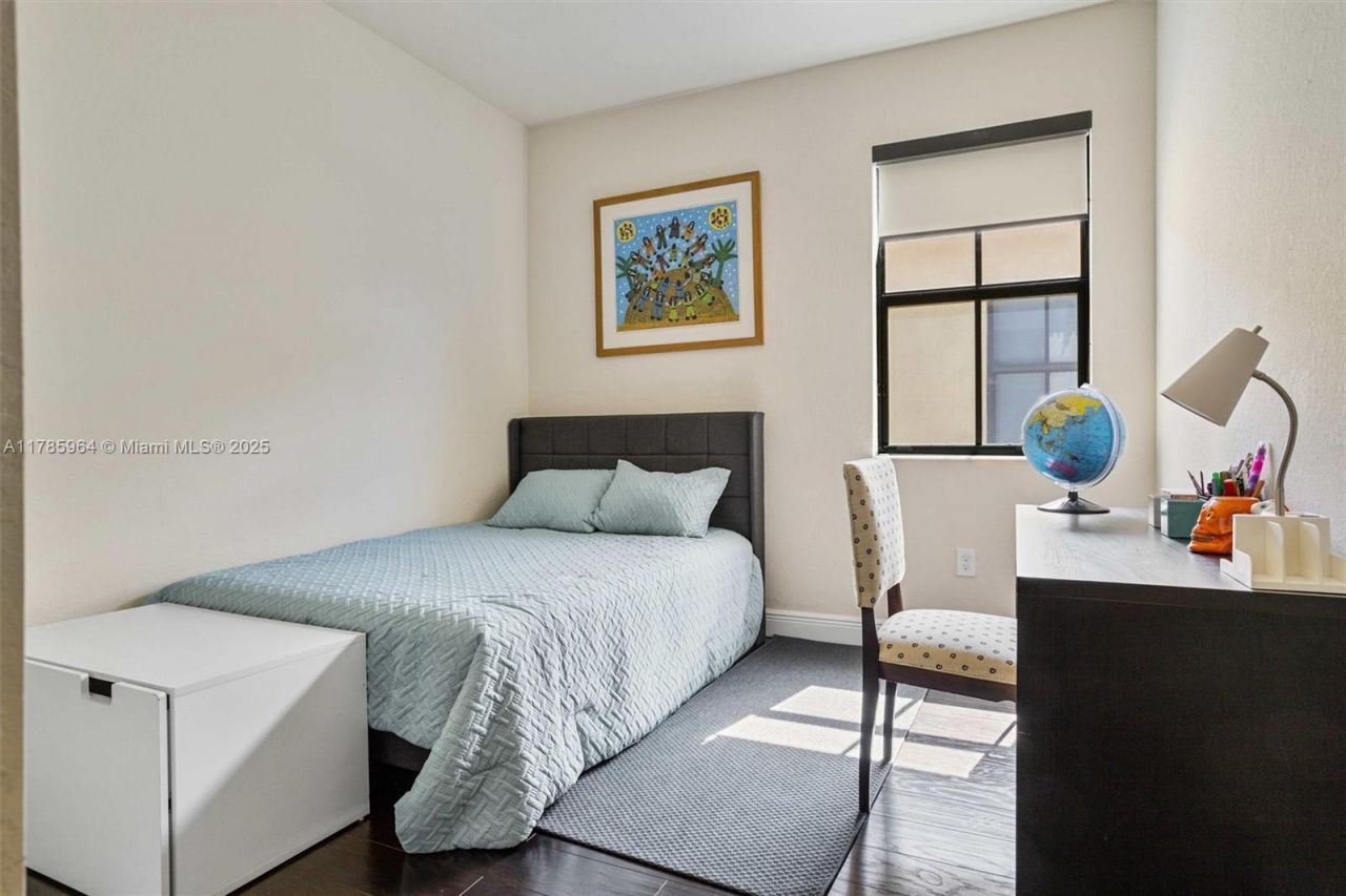 10075 NW 86th Ter, Doral, FL 33178 Photo