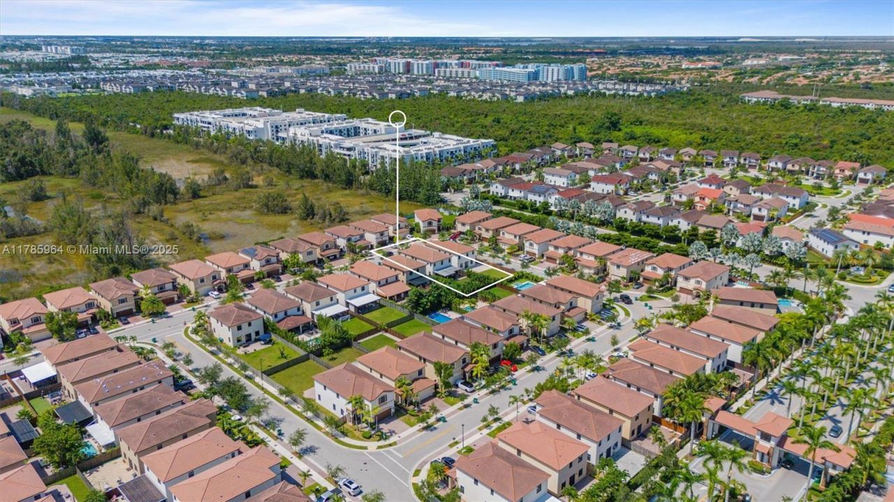 10075 NW 86th Ter, Doral, FL 33178 Photo