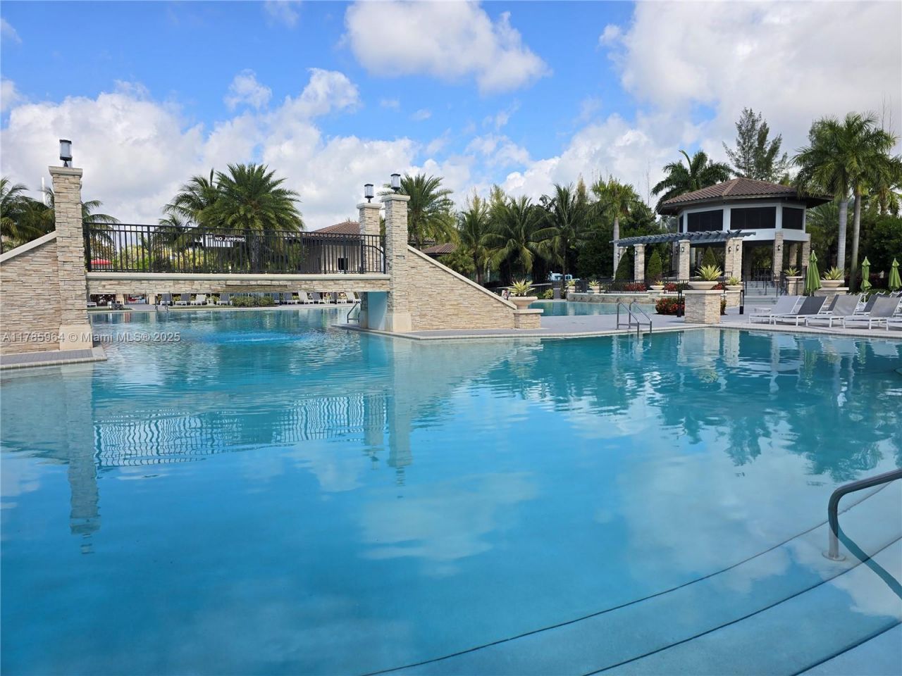 10075 NW 86th Ter, Doral, FL 33178 Photo